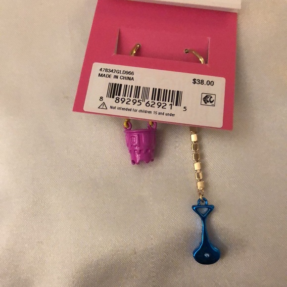 Betsey Johnson Blue Seashell Shovel & Pink Pail Mismatch Drop Earrings NWT - Picture 12 of 12
